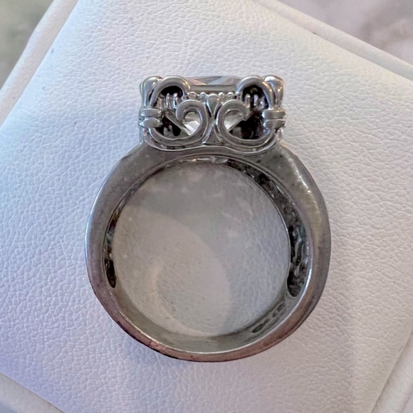 Retired Silpada Uptown Ring Large Cushion Cut Statement Ring 925 Sterling Silver - Picture 12 of 15